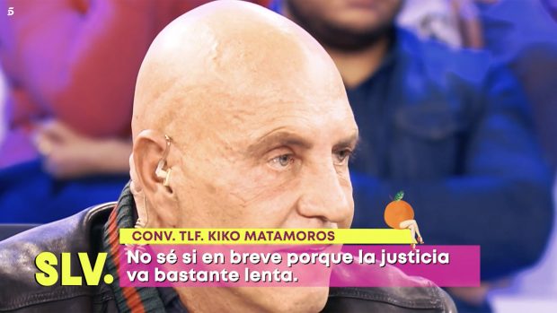 Kiko Matamoros hablando por vía telefónica en 'Sálvame'. / Telecinco