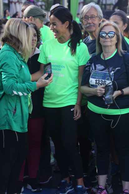 Begoña Villacís luciendo un look deportivo en un acto contra el cáncer / Gtres