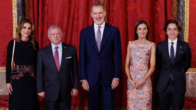 Los Reyes celebran 9 años de reinado con Rania y Abdalá de Jordania y un ‘invitado especial’