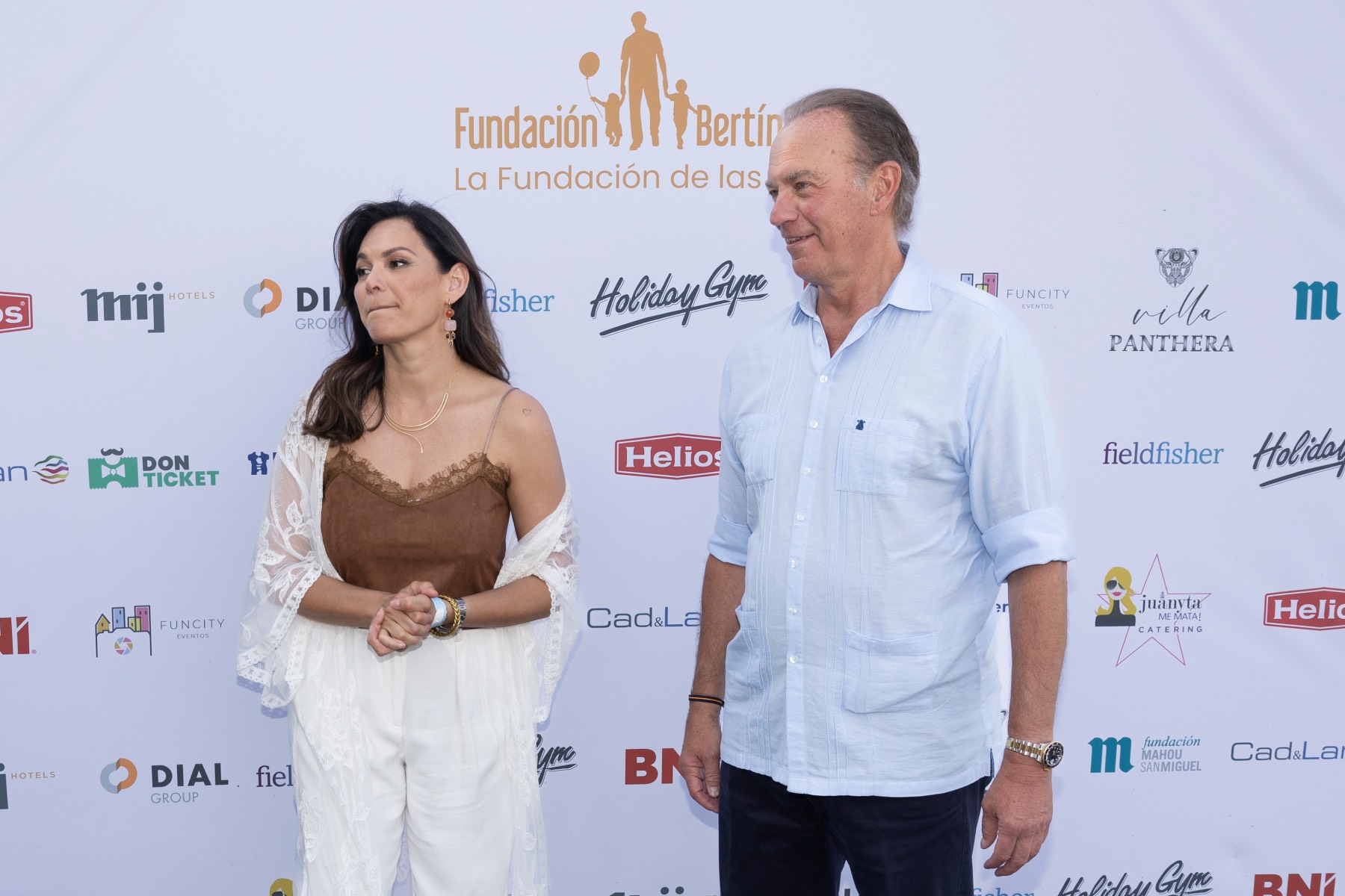 Fabiola Martínez y Bertín Osbonre durante el acto celebrado por su Fundación en Madrid/ Gtres
