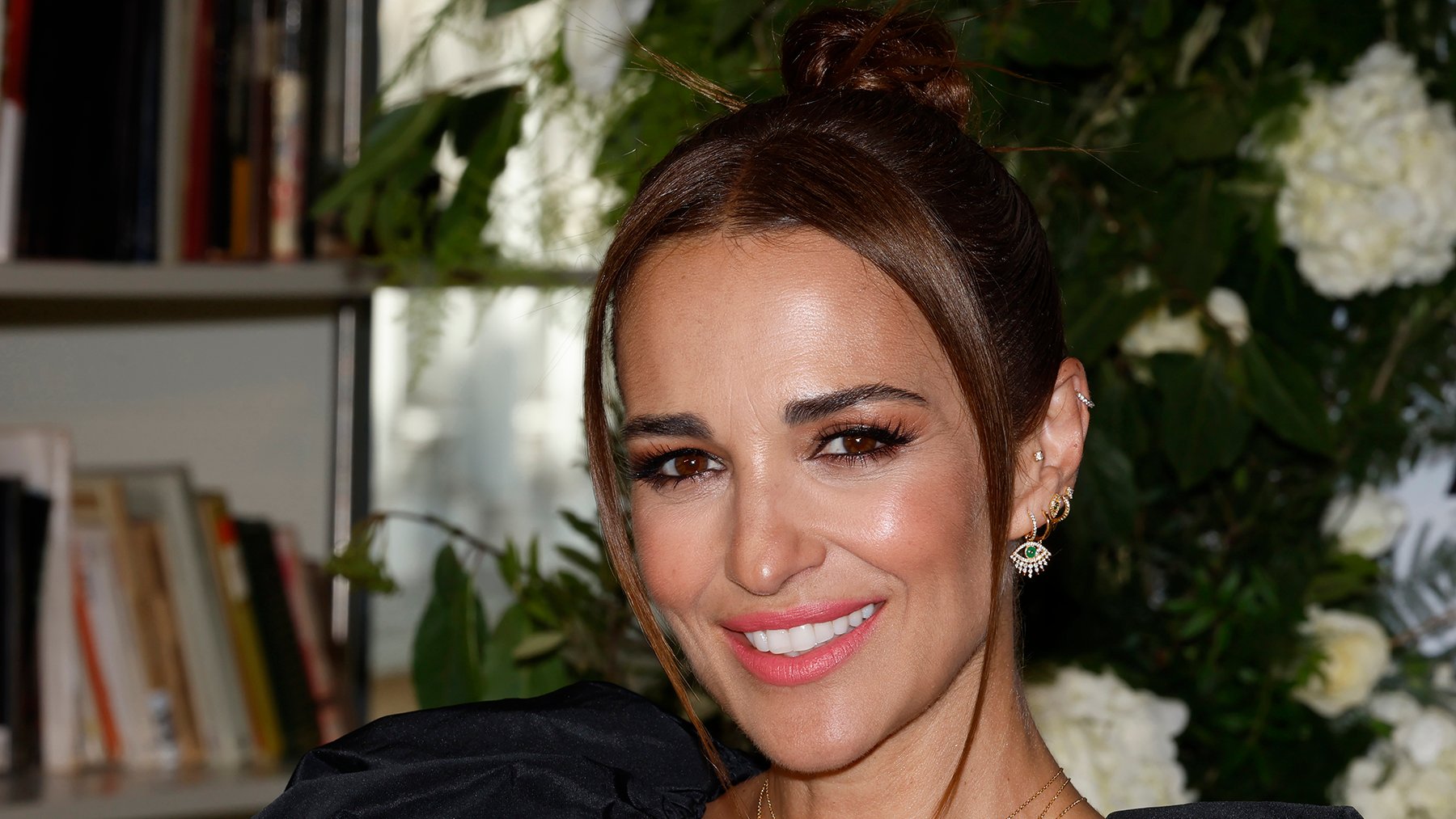 Soy peluquera y este es el recogido que más rejuvenece a las mujeres de +40: es elegante y lo llevarás en las cenas de Navidad