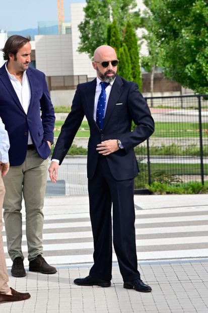 Miguel Almanzor durante el último adiós a su madre / Gtres