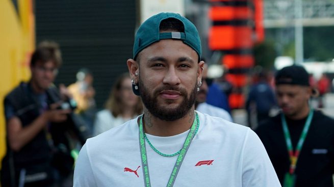 Neymar durante el Grand Prix de España en Barcelona. 2023/ Gtres