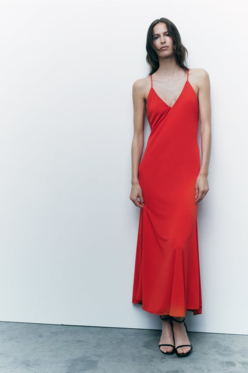 Los 5 vestidos irresistibles de las rebajas de Zara: por menos de 20 euros