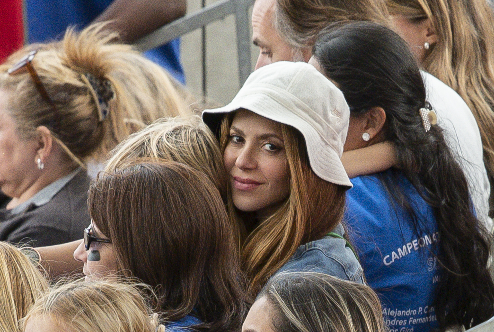 Shakira durante un partido de baseball en Valencia / Gtres