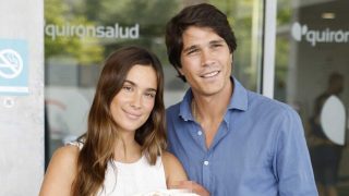 María Pombo y Pablo Castellano a su salida del hospital / Gtres