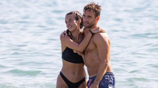 María Pedraza y Victor López en Ibiza/ Gtres