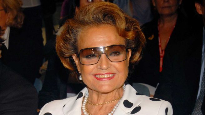 Carmen Sevilla durante los Premios Plus es más 2009 / Gtres