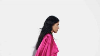 10 vestidos de lujo que todas las chicas con estilo llevan en verano porque combinan con todo