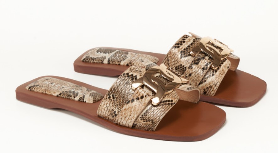 Marypaz tiene las sandalias virales del verano: cómodas, planas y pegan con todo
