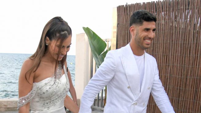 Marco Asensio y su novia en el día de su preboda / Gtres