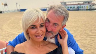 Ana María Aldón y su pareja / Redes sociales