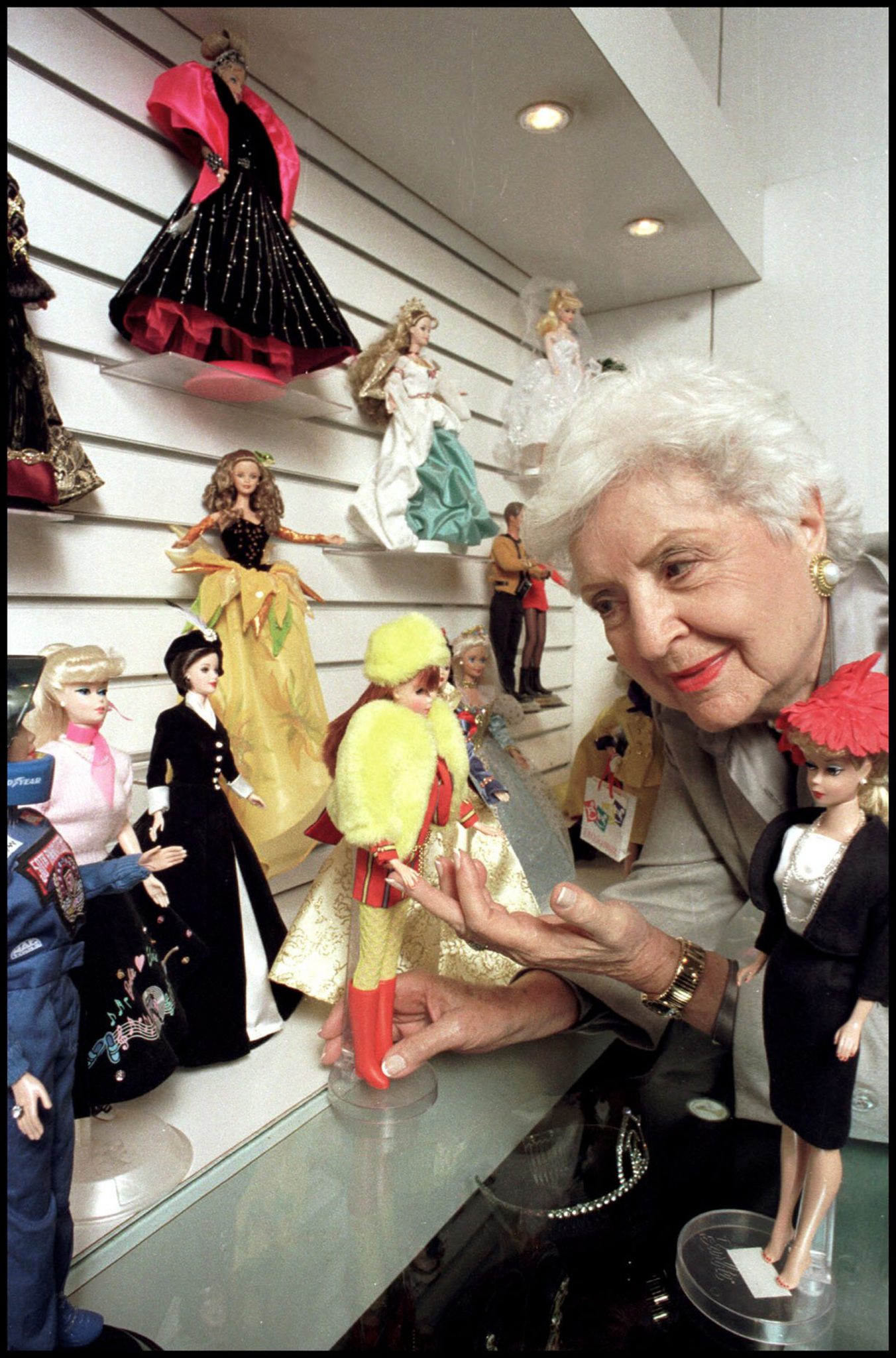 La Verdadera (y Triste) Historia De Ruth Handler, Creadora De Barbie