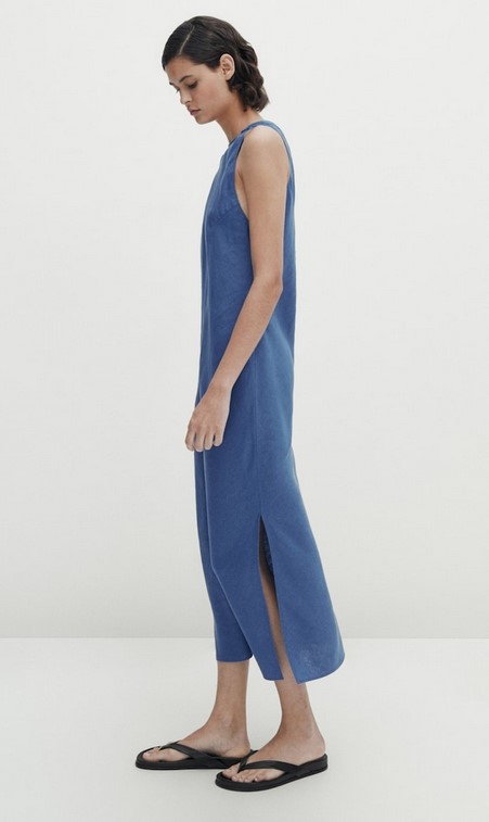 Massimo Dutti nos enamora con el vestido halter de lino con un color que debes fichar ya