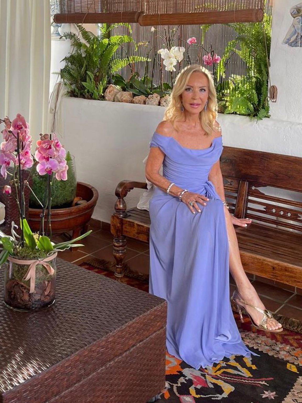 50 amigos y un renacer Carmen Lomana celebra sus 75 años en su lugar