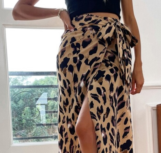 Hazte con el look más viral de Paula Echevarría sin gastar una fortuna: Shein tiene una falda idéntica a un precio irresistible