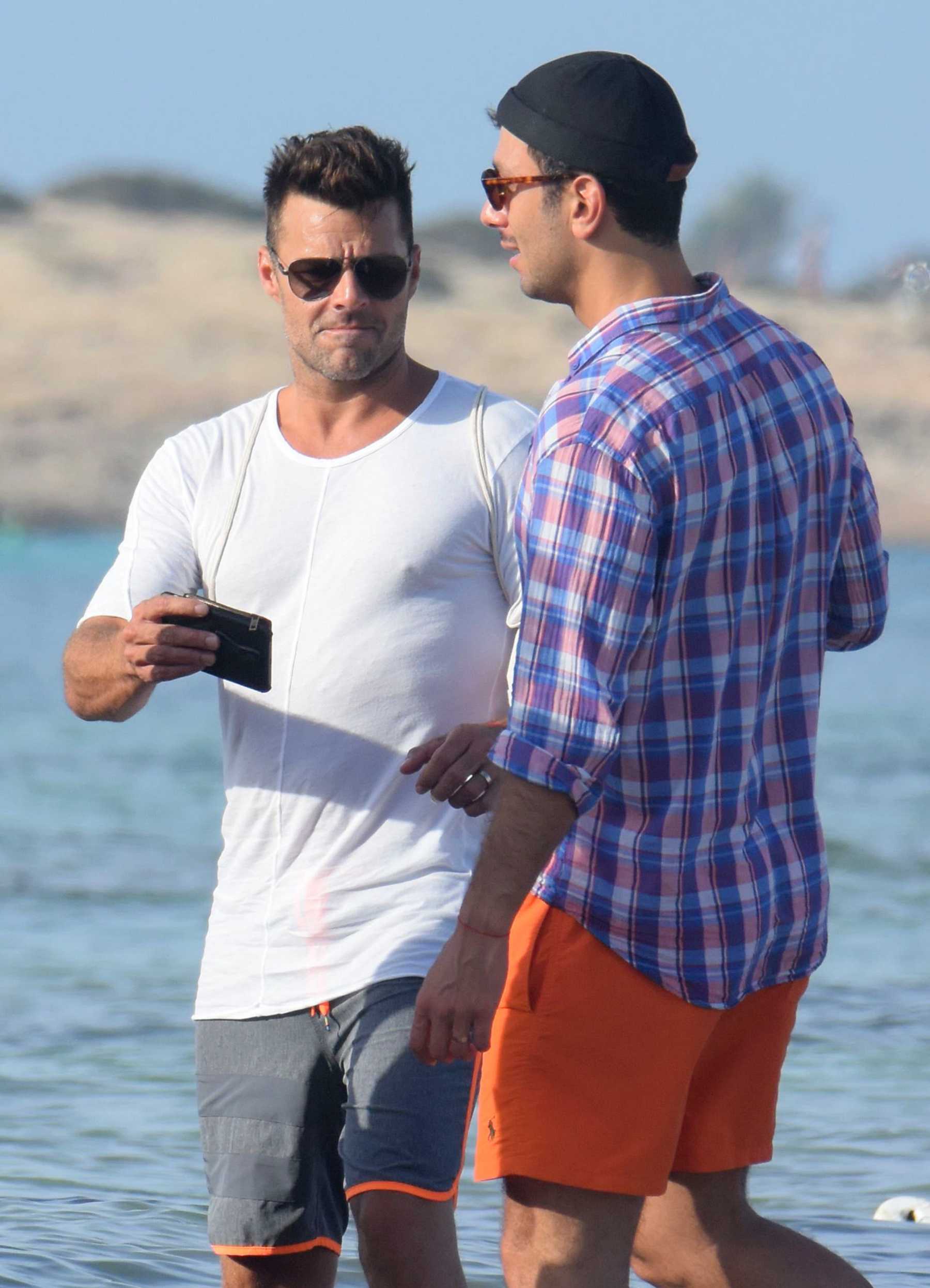 Ricky Martin y Jwan Yosef  en Ibiza / Gtres