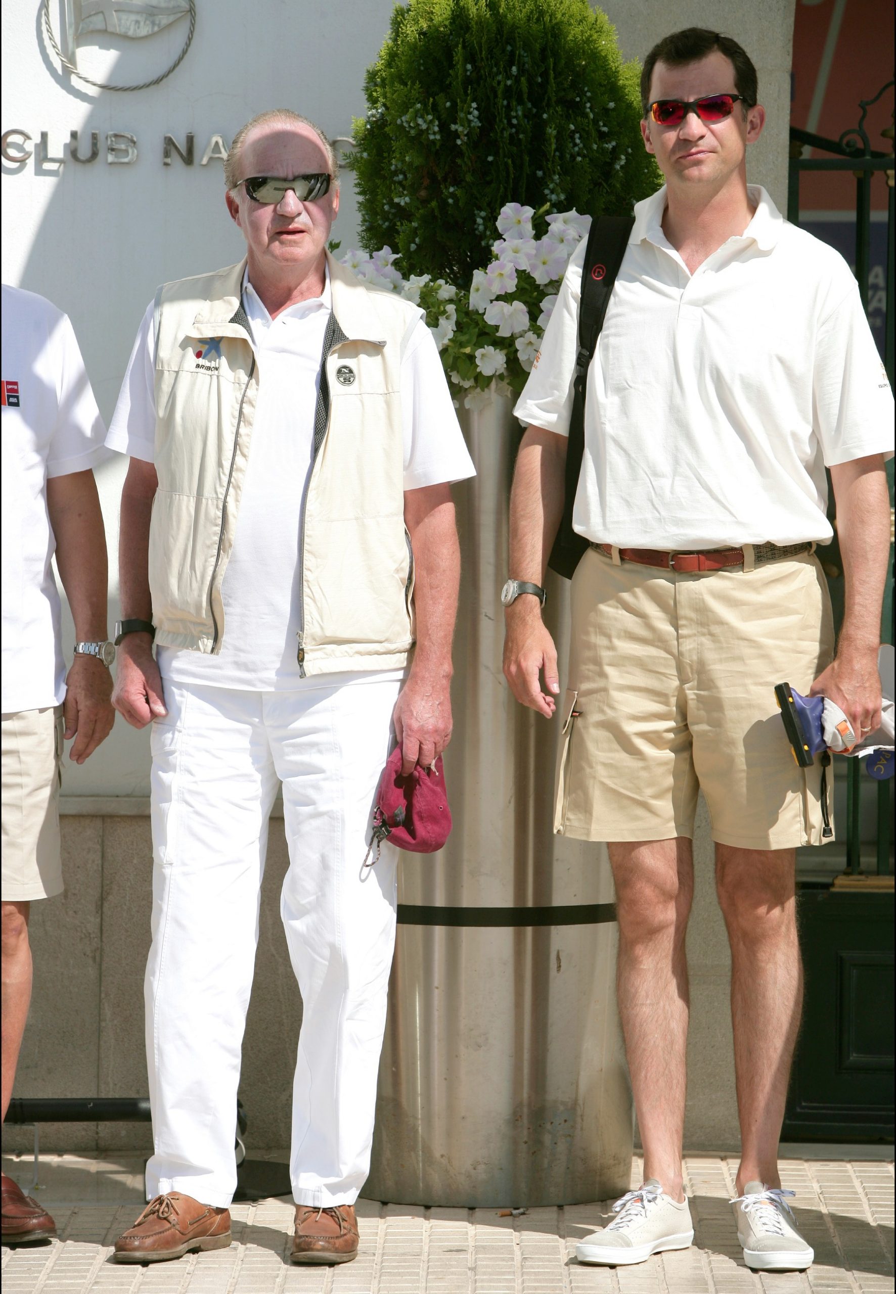 Don Juan Carlos y el Rey Felipe VI en la 25º edición de la copa del Rey de Vela. 2006/ Gtres