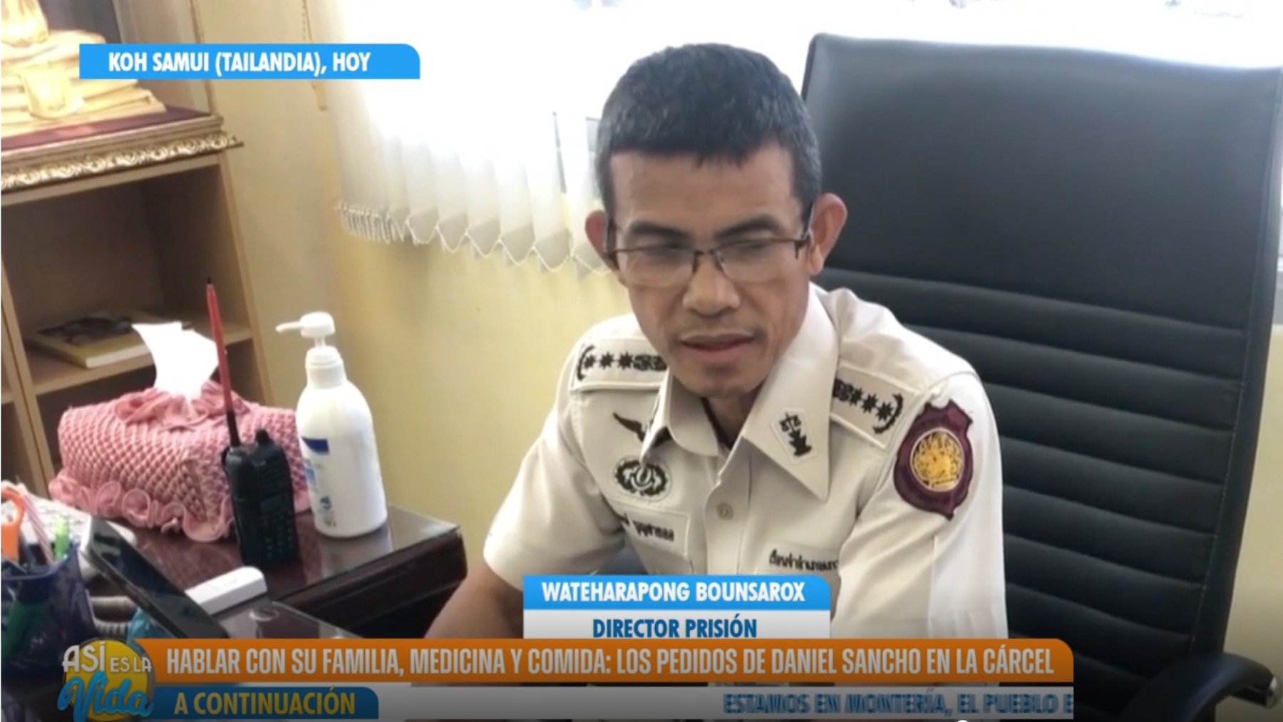 Watcharapong Boonsaior, director de la cárcel tailandesa Koh Samui hablando para 'Así es la vida'/ Mediaset 