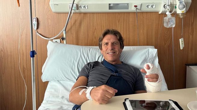 Manuel Díaz en el hospital/ Instagram