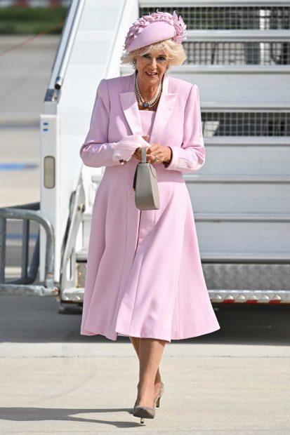 La reina Camila a su llegada a París / Gtres