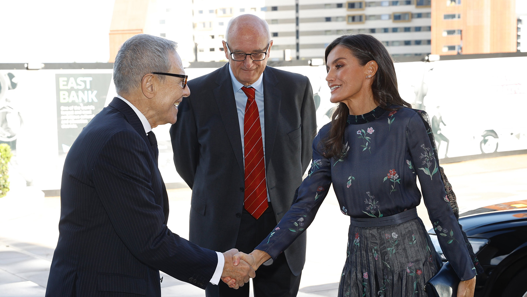 La Reina Letizia Juega Al Despiste Con Su Nuevo Estreno En Londres