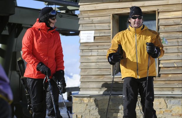 Jose Toledo y Cristóbal Martínez-Bordiú esquiando / GTRES