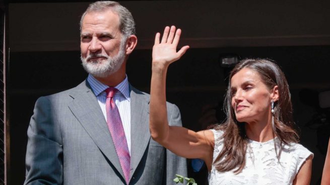 Los Reyes, Felipe y Letizia en un acto oficial / Gtres