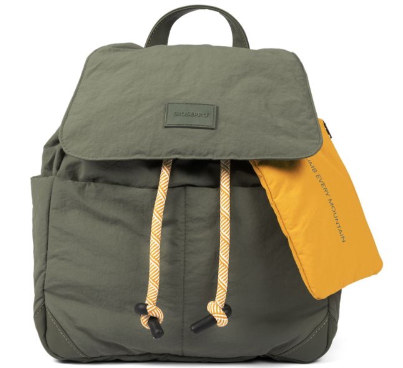 Gioseppo se suma a la moda "no bolsos" y saca esta mochila perfecta para ir a la oficina
