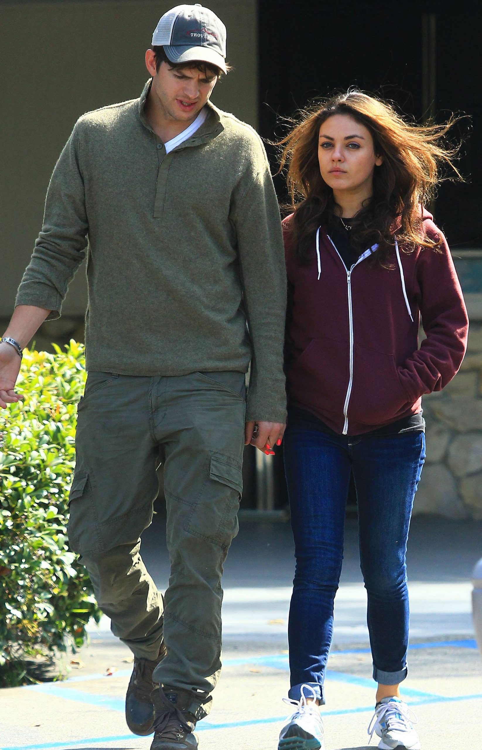 Aston Kutcher y Mila Kunis/ Gtres