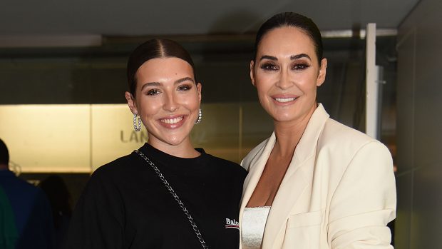 Alba Díaz junto a Vicky Martín Berrocal / Gtres