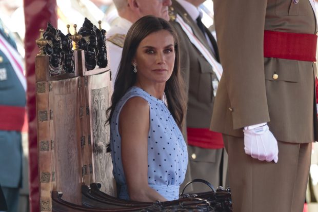 La Reina Letizia en la jura de bandera / GTRES