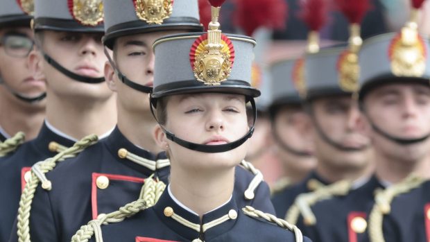 Leonor de Borbón jurando bandera / GTRES