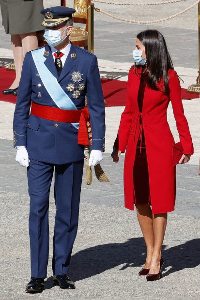 El Rey Felipe junto a la Reina Letizia en el Día de la Hispanidad en 2020 / Gtres