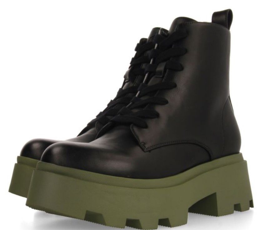 Gioseppo tiene las botas militares favoritas de las famosas y por sólo 40 €