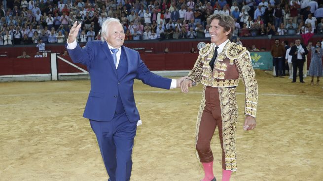 Manuel Benítez junto a su hijo, Manuel Díaz / Gtres