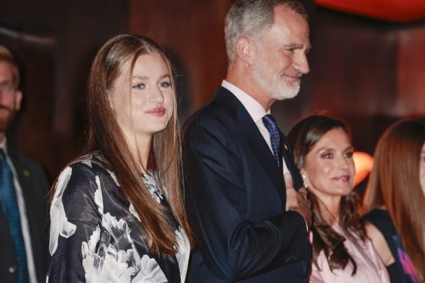 La princesa Leonor con sus padres, los Reyes de España / GTRES