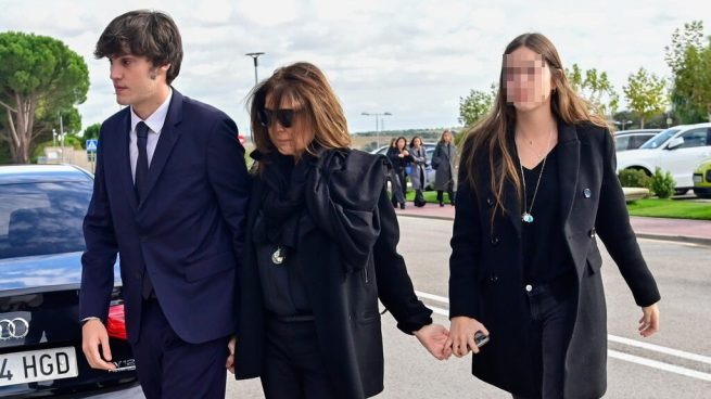 La esposa e hijos de Fernando Fernández Tapias en Tres Cantos / Gtres