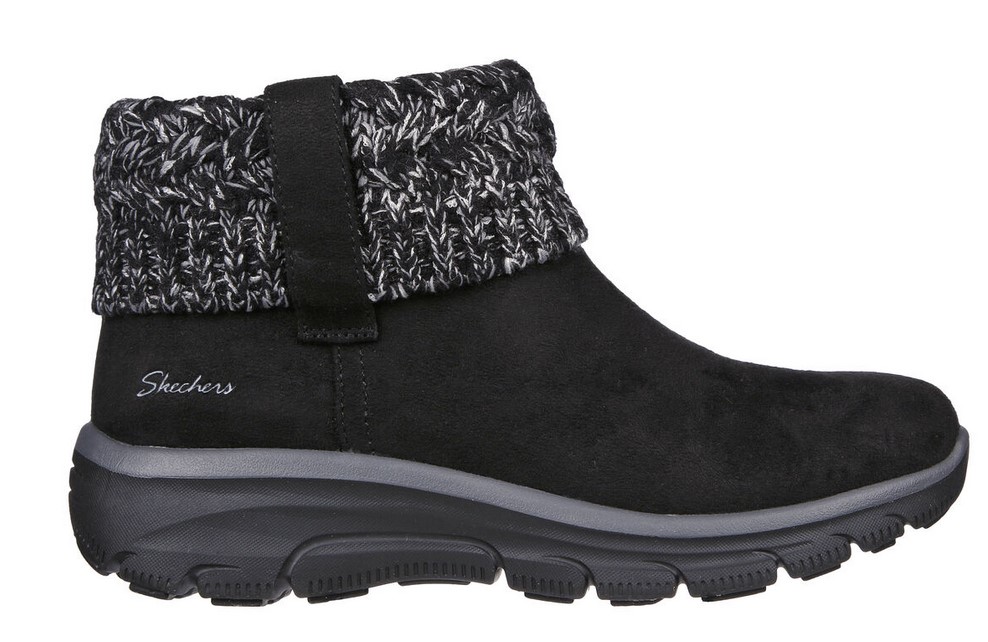 Son las botas más vendidas de Skechers: parecen las UGG con calcetín y nos encantan