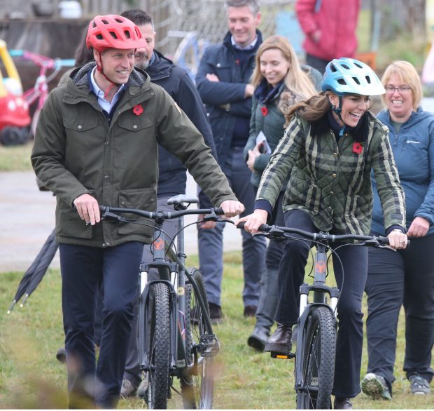 Kate Middleton deportes, Kate Middleton natación, Kate Middleton bicicleta