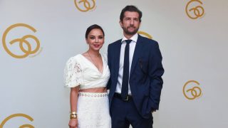 Chenoa y Miguel Sánchez Encinas en la fiesta de ‘El Turronero’ / Gtres