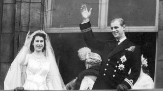 La Reina Isabel el día de su boda. / Gtres
