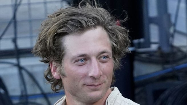 Jeremy Allen White, actor Jeremy Allen White, rosalia novio, Jeremy Allen White problemas adicciones,