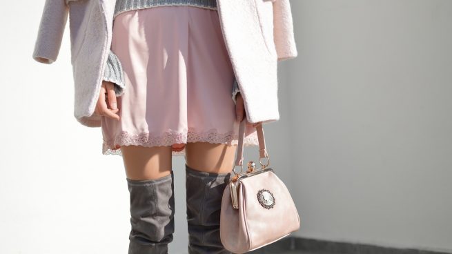 La falda plisada de Zara que tiene Rocío Osorno y que está siendo todo un éxito de ventas