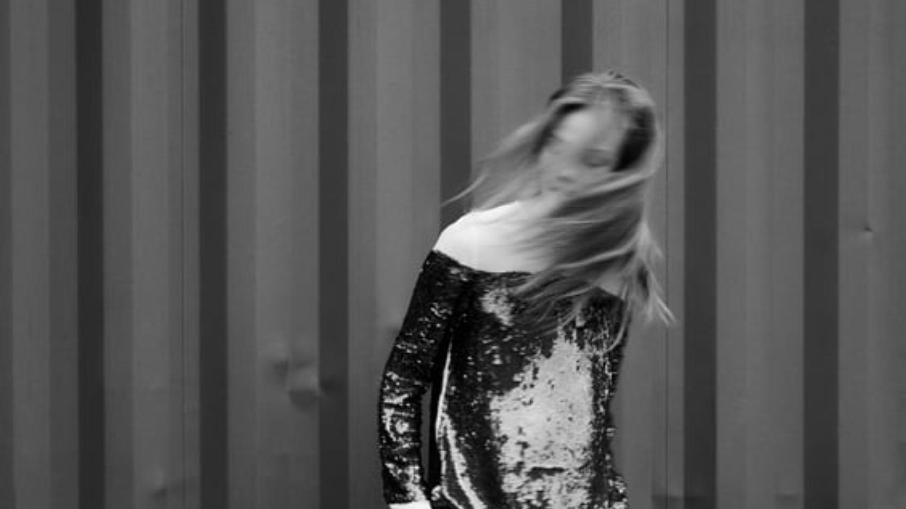 vestido lentejuelas marron zara