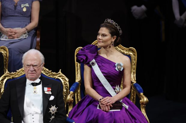 reyes Carlos Gustavo Silvia,, rey carlos gustavo, princesa victoria, principe daniel suecia, premios nobel, dinero premio nobel