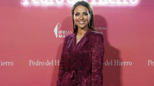 Paula Echevarría tiene la gabardina de Primark más elegante para los días de lluvias