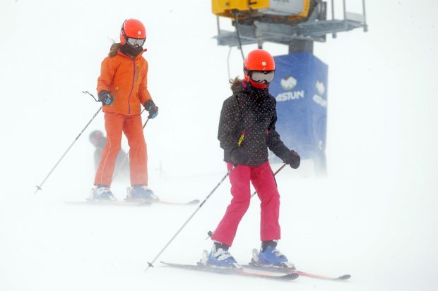 Leonor esquiando