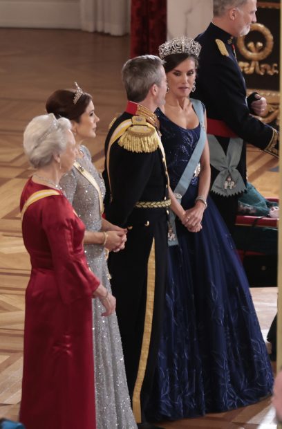 Sus Majestades junto a Federico y Mary de Dinamarca y Margarita II