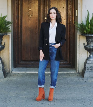 Bimba y Lola se arriesga con estos botines de piel efecto charol que están causando sensación